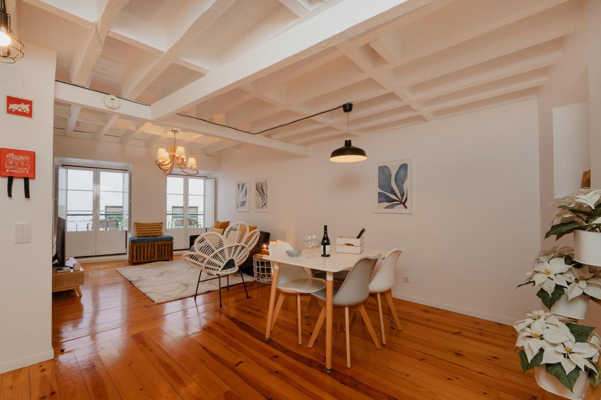 Stylish Getaway In A Mezzanine Flat By The Castle Apartman Lisboa Kültér fotó