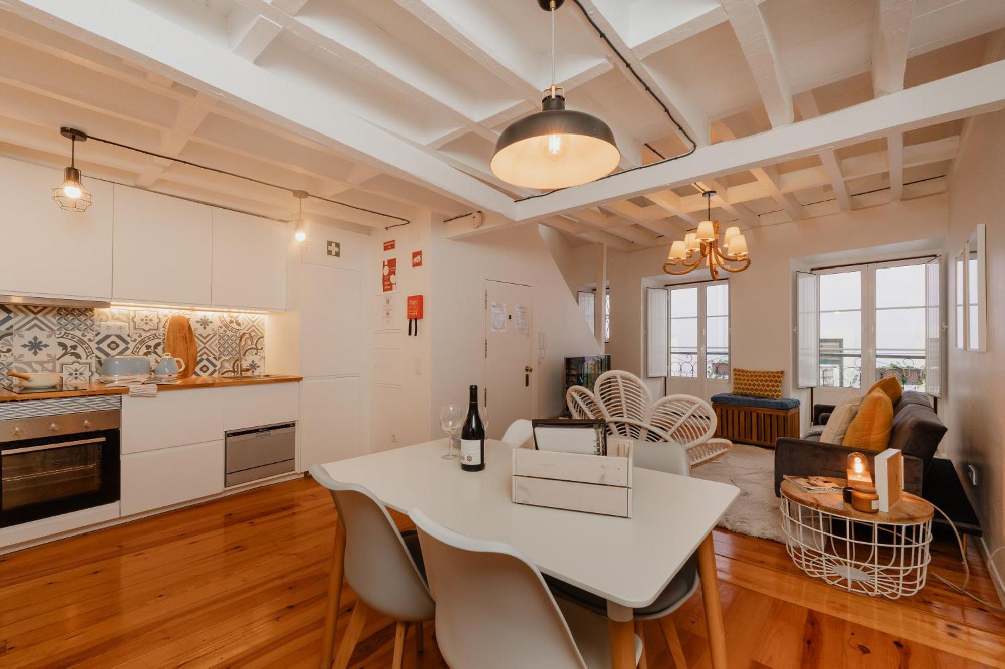 Stylish Getaway In A Mezzanine Flat By The Castle Apartman Lisboa Kültér fotó