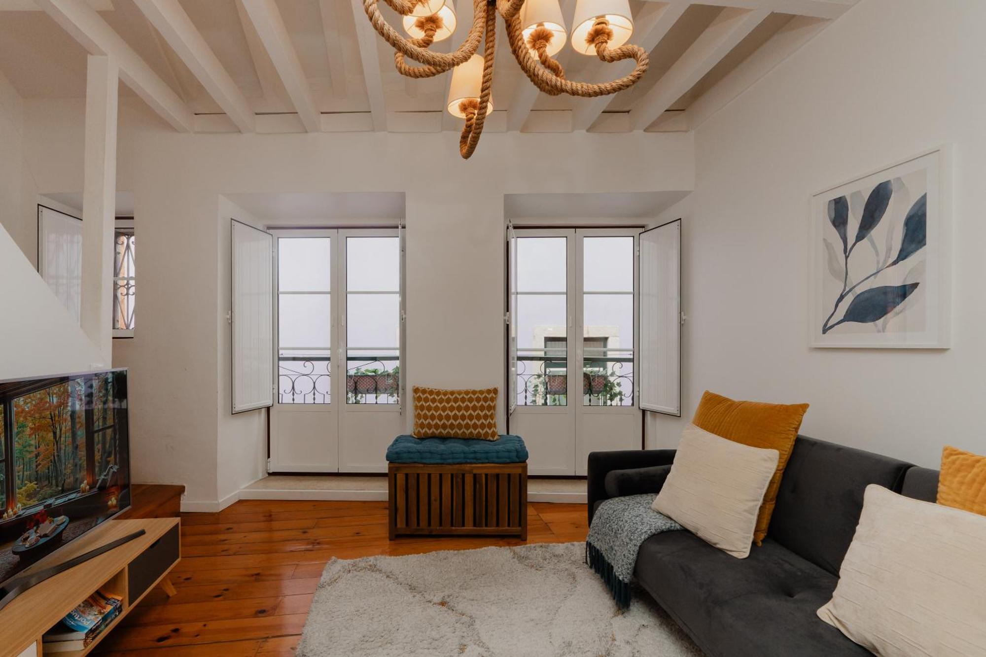 Stylish Getaway In A Mezzanine Flat By The Castle Apartman Lisboa Kültér fotó