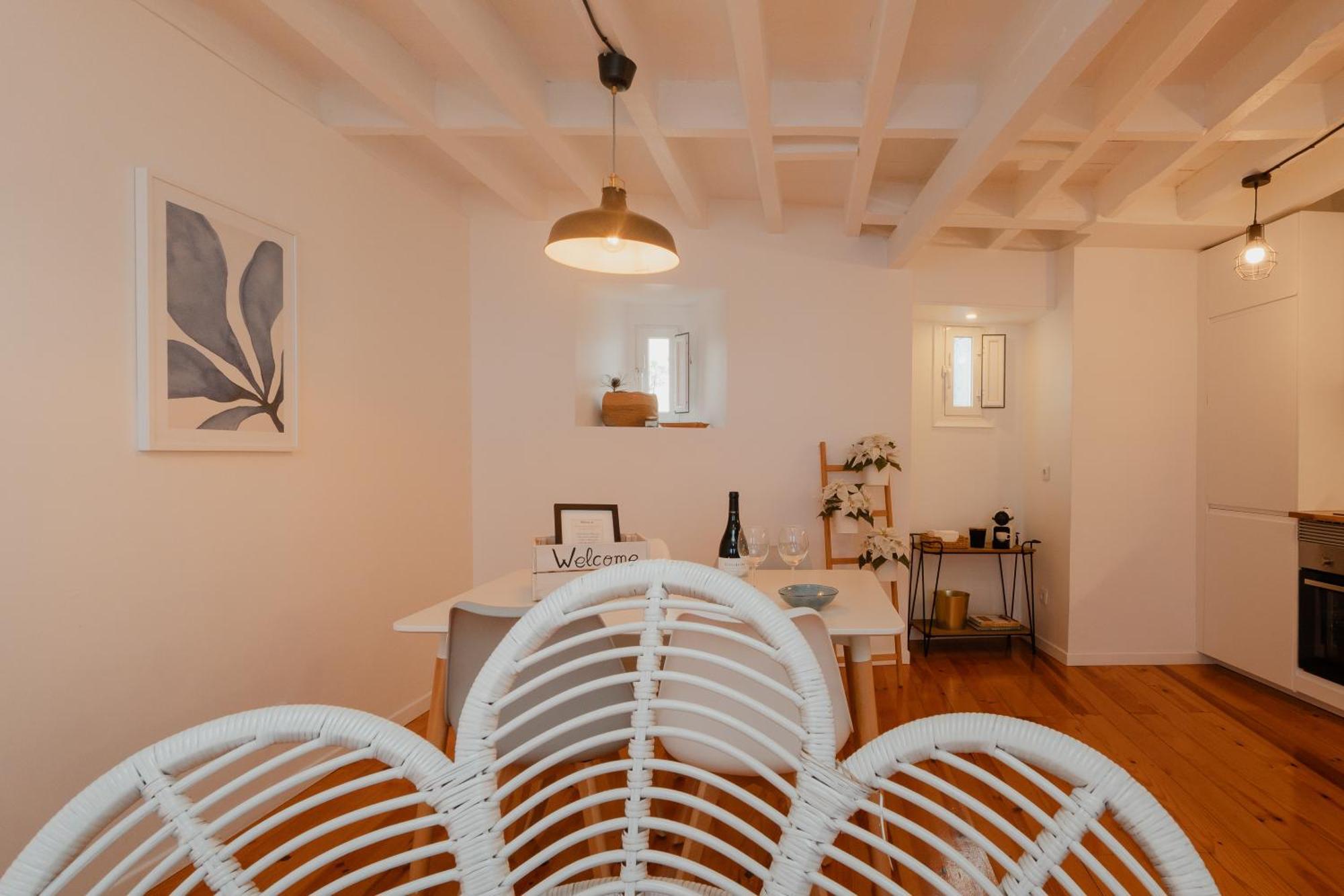 Stylish Getaway In A Mezzanine Flat By The Castle Apartman Lisboa Kültér fotó