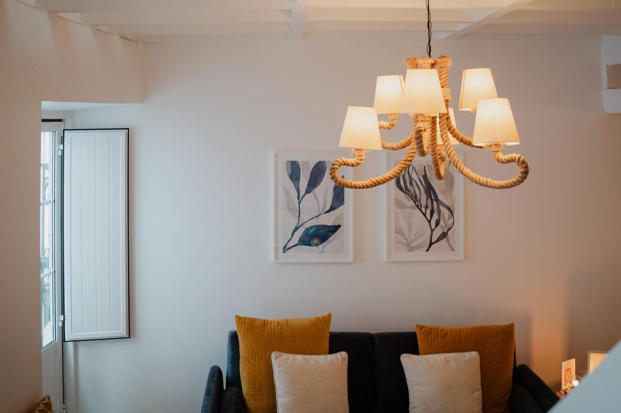 Stylish Getaway In A Mezzanine Flat By The Castle Apartman Lisboa Kültér fotó