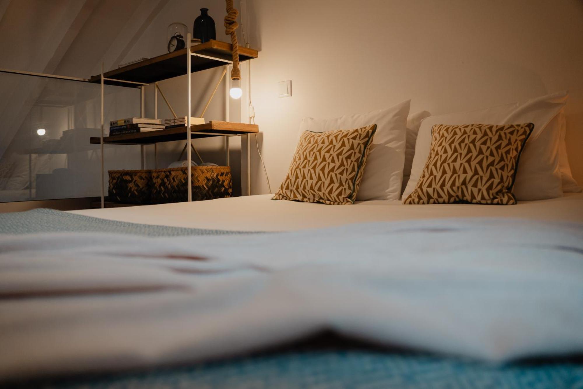 Stylish Getaway In A Mezzanine Flat By The Castle Apartman Lisboa Kültér fotó