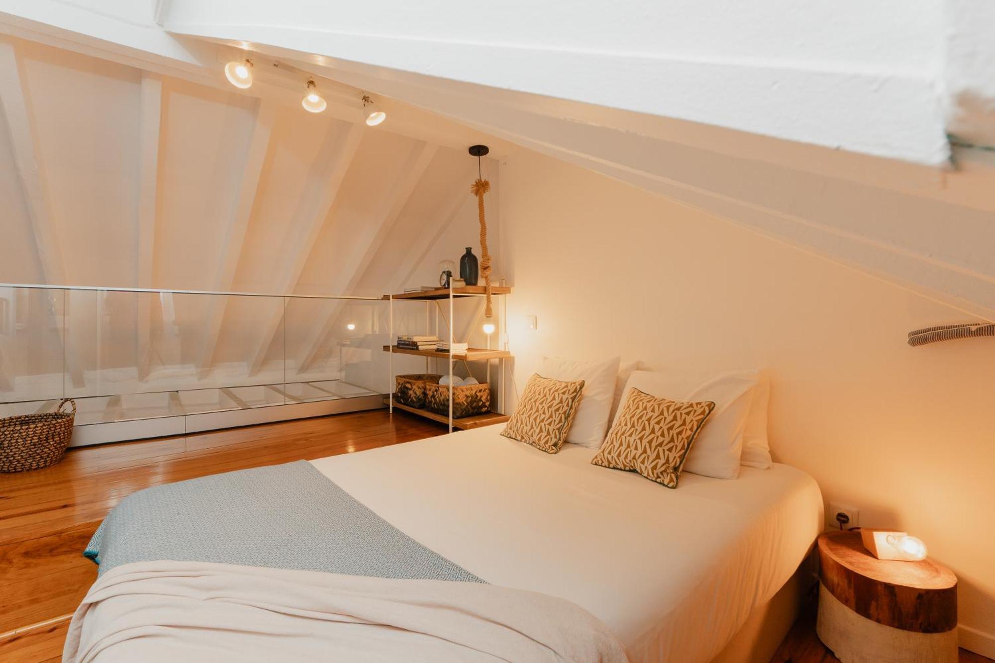 Stylish Getaway In A Mezzanine Flat By The Castle Apartman Lisboa Kültér fotó